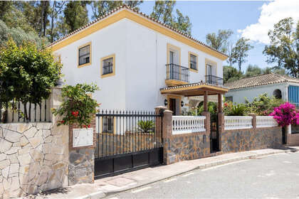 联排别墅 出售 进入 San Pedro de Alcántara, Marbella, Málaga. 