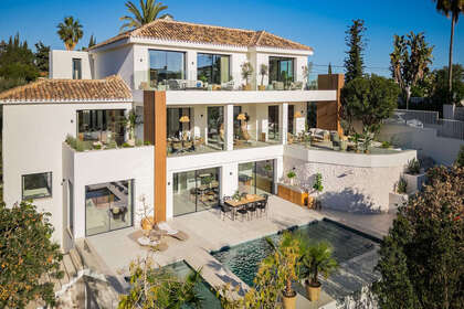 联排别墅 出售 进入 Marbella, Málaga. 
