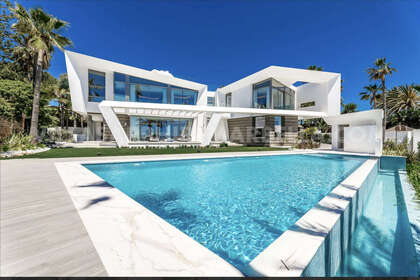 联排别墅 出售 进入 Los monteros, Marbella, Málaga. 
