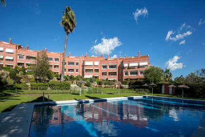 酒店公寓 出售 进入 Puerto Banús, Marbella, Málaga. 