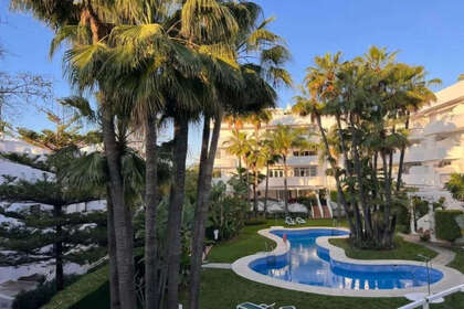 酒店公寓 出售 进入 Puerto Banús, Marbella, Málaga. 