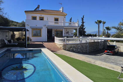 联排别墅 出售 进入 Alhaurín de la Torre, Málaga. 