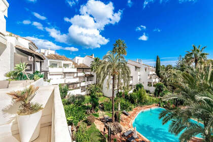 Penthous na prodej v Puerto Banús, Marbella, Málaga. 