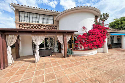 Таунхаус Продажа в Estepona, Málaga. 
