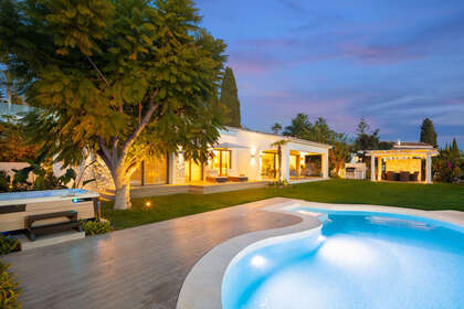 Townhouse vendita in Marbella, Málaga. 