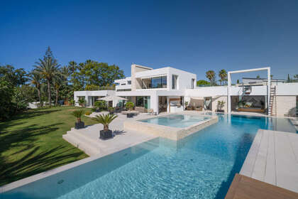 Maison de ville vendre en El Paraiso, Estepona, Málaga. 
