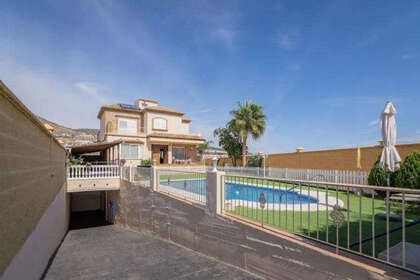 Maison de ville vendre en Benalmádena, Málaga. 