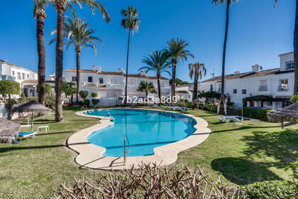 Maison de ville vendre en Nueva andalucia, Málaga. 