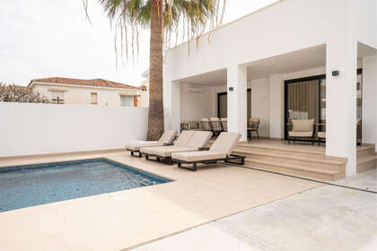 Maison de ville vendre en Benalmádena, Málaga. 