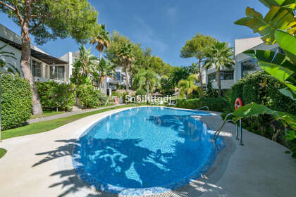 Maison de ville vendre en Puerto Banús, Marbella, Málaga. 