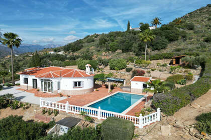 Cluster house for sale in Torrox, Málaga. 