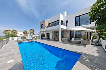 Cluster house for sale in La Cala Golf, Mijas, Málaga. 