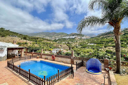 Cluster house for sale in Frigiliana, Málaga. 