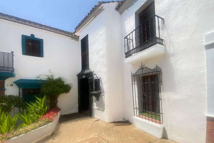 House for sale in Guadalmina, Málaga. 