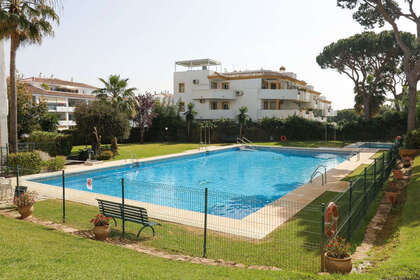Apartment for sale in Calahonda, Mijas, Málaga. 