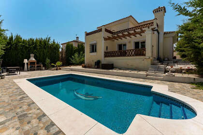 Cluster house for sale in Coín, Málaga. 