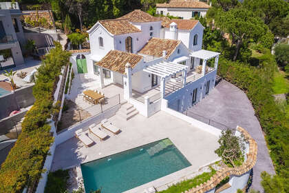 Cluster house for sale in Benahavís, Málaga. 