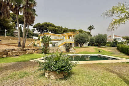 Cluster house for sale in Hacienda Las Chapas, Marbella, Málaga. 