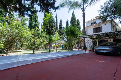 Cluster house for sale in Marbella, Málaga. 