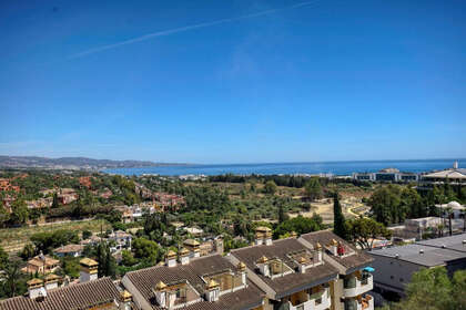 Apartment for sale in Nueva andalucia, Málaga. 