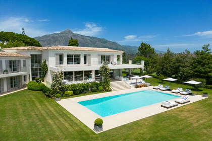 Cluster house for sale in Alora, Málaga. 
