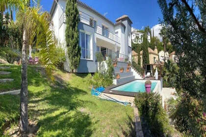 Cluster house for sale in Marbella, Málaga. 