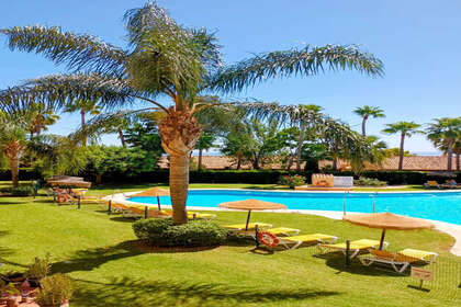 Apartment for sale in Calahonda, Mijas, Málaga. 