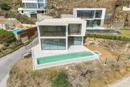 Cluster house for sale in Cerros Del Lago, Marbella, Málaga. 