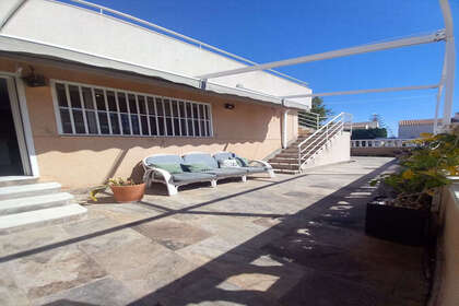 House for sale in Orihuela-Costa, Alicante. 