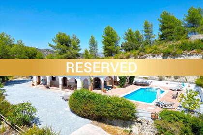 Cluster house for sale in Comares, Málaga. 