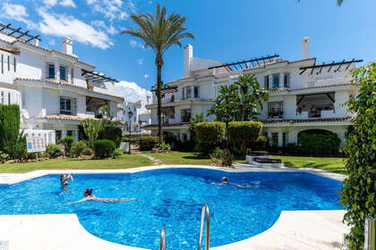 Apartment for sale in Nueva andalucia, Málaga. 