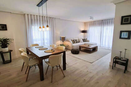 Apartment for sale in Nueva andalucia, Málaga. 