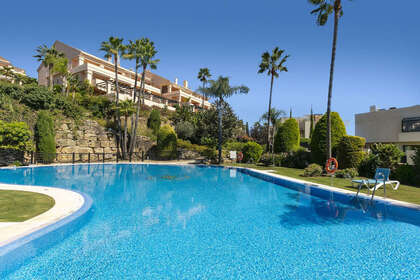 Apartment for sale in Nueva andalucia, Málaga. 