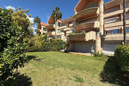 Apartment for sale in Nueva andalucia, Málaga. 