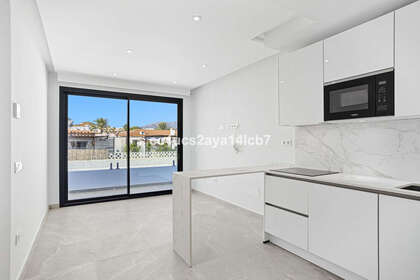 Apartment for sale in Cala Del Moral, La, Málaga. 