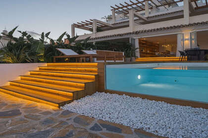 Apartment for sale in Nueva andalucia, Málaga. 