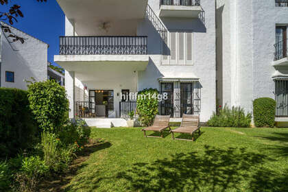 Apartment for sale in Nueva andalucia, Málaga. 