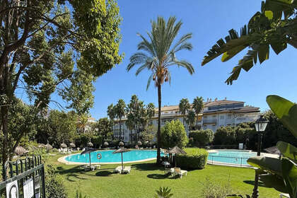 Apartment for sale in Nueva andalucia, Málaga. 
