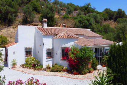 Cluster house for sale in Comares, Málaga. 