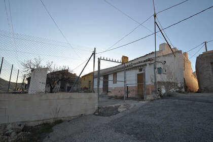 Farmy na prodej v Fortuna, Murcia. 