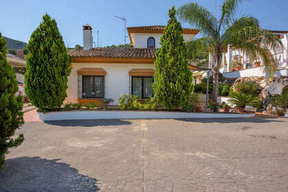 Cluster house for sale in Alhaurín de la Torre, Málaga. 