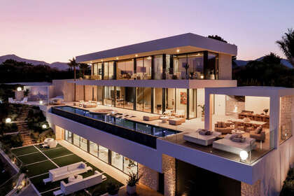 Cluster house for sale in Benahavís, Málaga. 