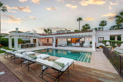 Cluster house for sale in Nueva andalucia, Málaga. 