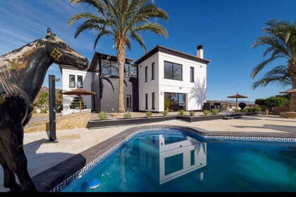 Řadový dům na prodej v San Juan de los Terreros, Almería. 