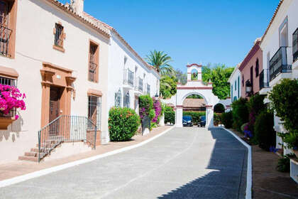 House for sale in Guadalmina, Málaga. 