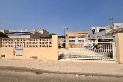 Percelen/boerderijen verkoop in San Miguel de Salinas, Alicante. 