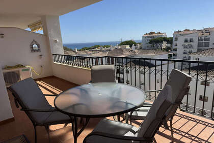 Apartment for sale in Calahonda, Mijas, Málaga. 