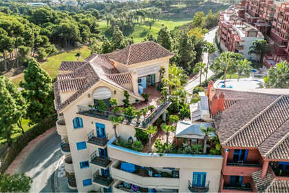 Apartment for sale in Torrequebrada, Benalmádena, Málaga. 