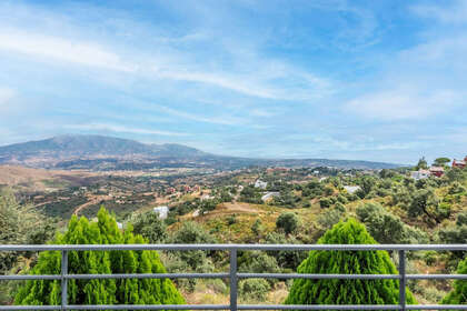 Huizen verkoop in Ojén, Málaga. 