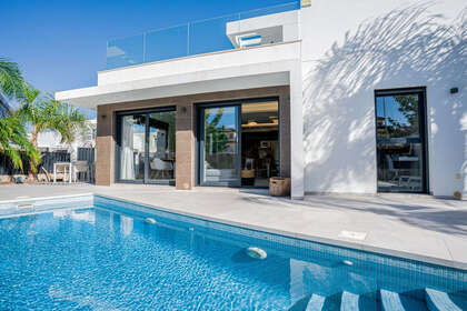 House for sale in San Fulgencio, Alicante. 